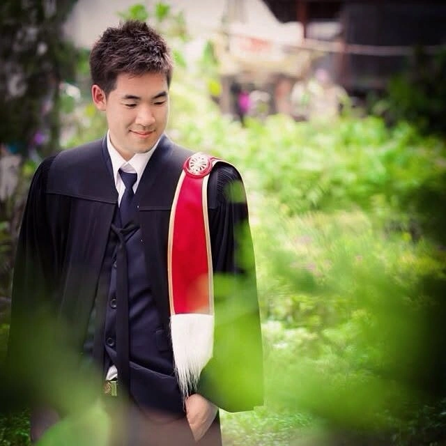 Portrait - graduation garden